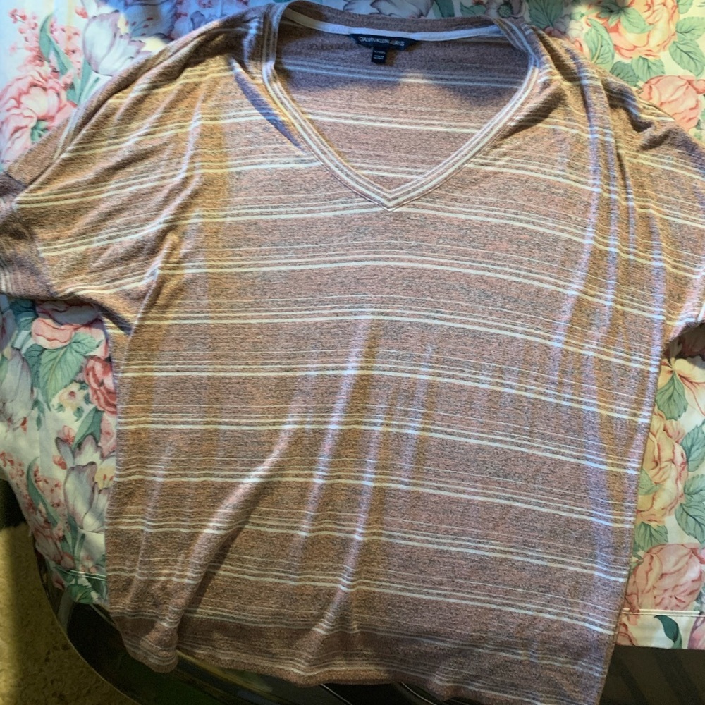 Calvin Klein Jeans Women’s Striped V-Neck Short Sleeve Top Dize X-Large